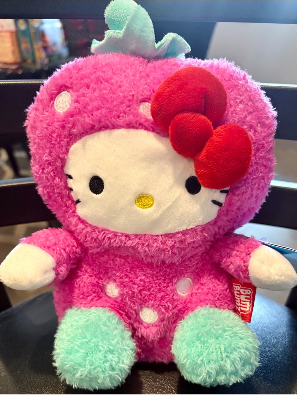 BNWT Hello Kitty Strawberry 7.5” Bum Bumz